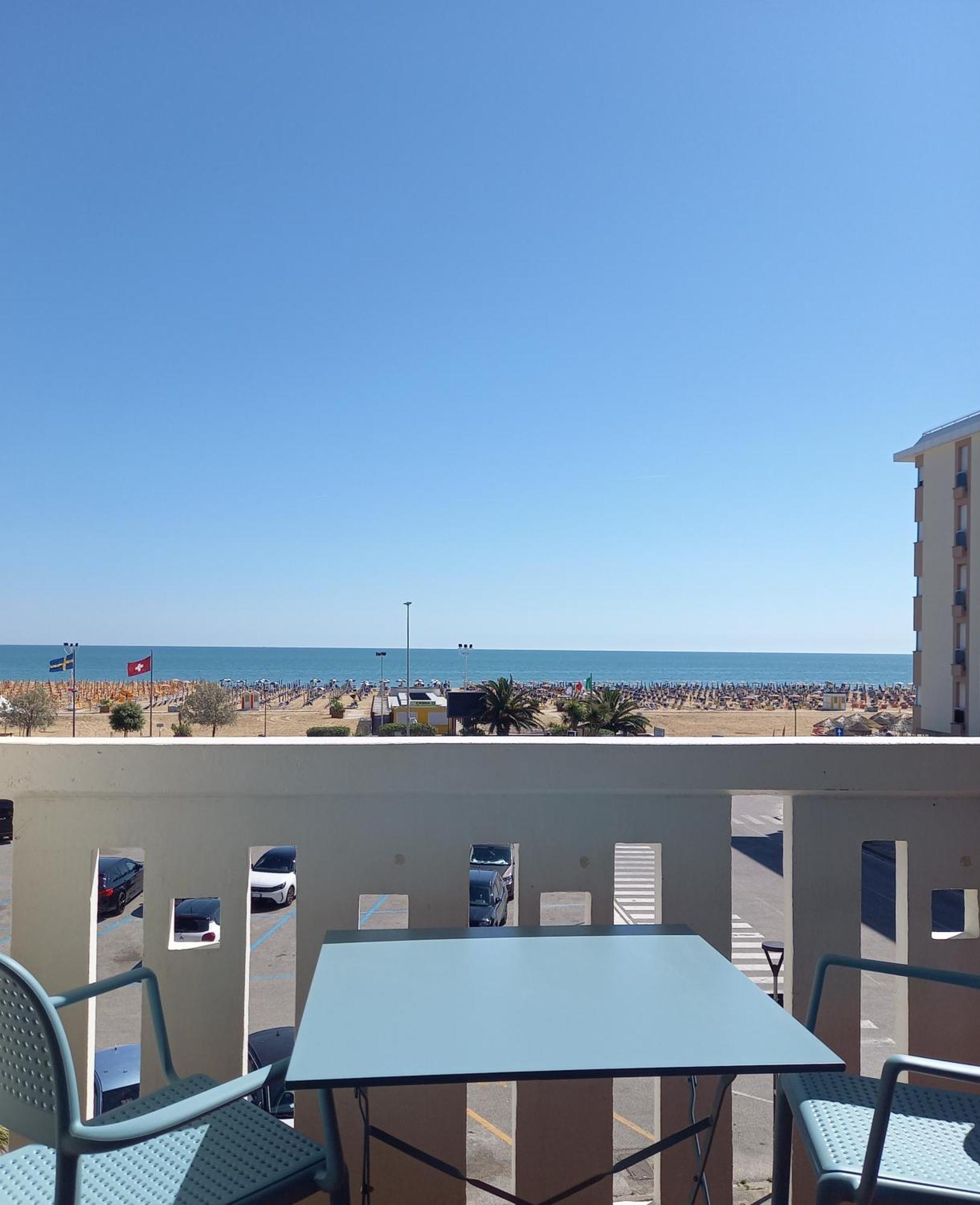 Giulio'S Apartment Bibione Exterior photo